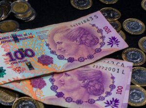 350 soles en pesos chilenos